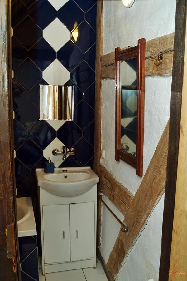 ホテル Cichy Dwor Manowo エクステリア 写真